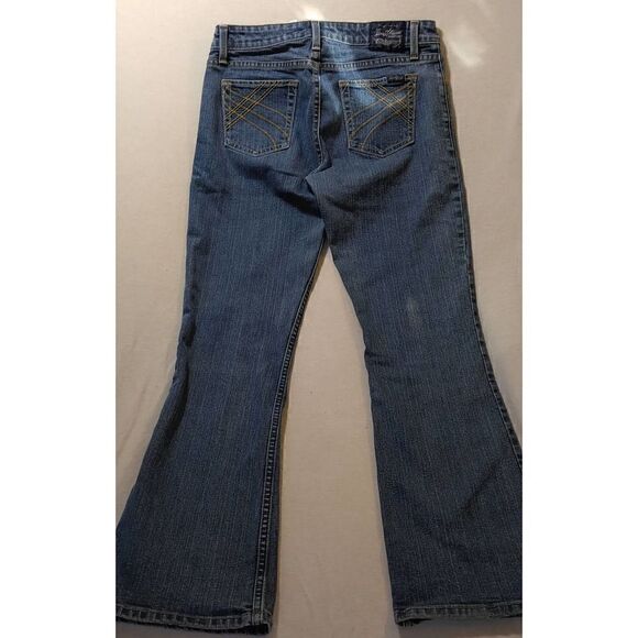 LEVI SIGNATURE JUNIORS SIZE 7 MEDIUM WASH JUNIORS LOW RISE BOOTCUT SLIM FIT - Picture 6 of 6